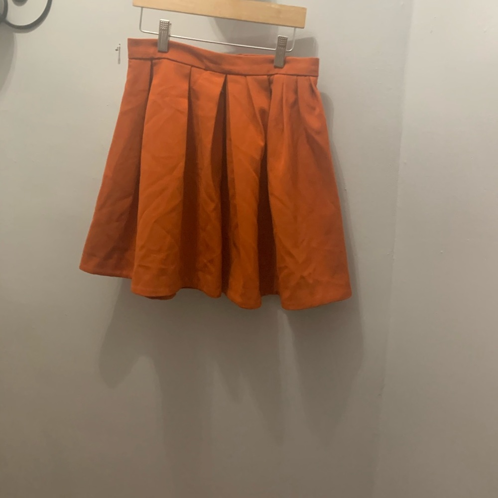 HM Flowy orange skirt